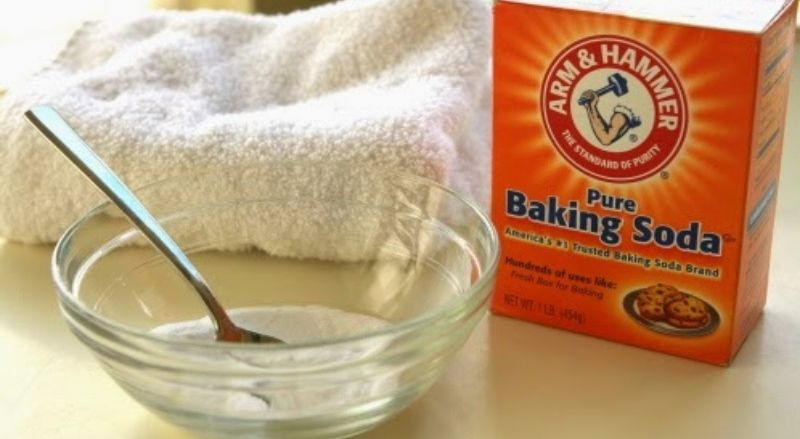 Cách tẩy trắng áo đồng phục bằng hỗn hợp baking soda