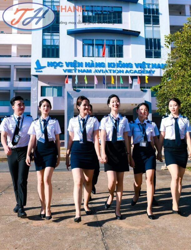 Học viện Hàng không Việt Nam tên tiếng anh là Viet Nam Aviation Academy (viết tắt là VAA)