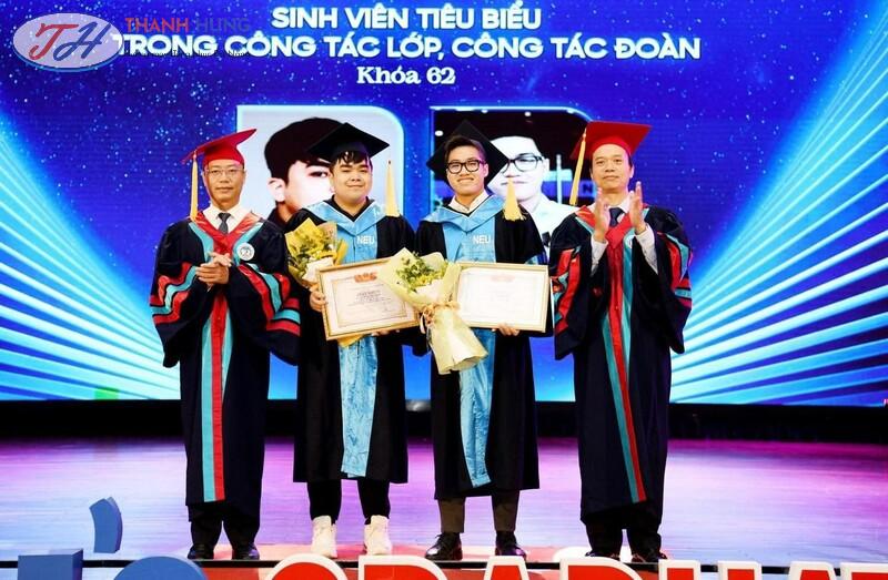 Đồng phục tốt nghiệp NEU