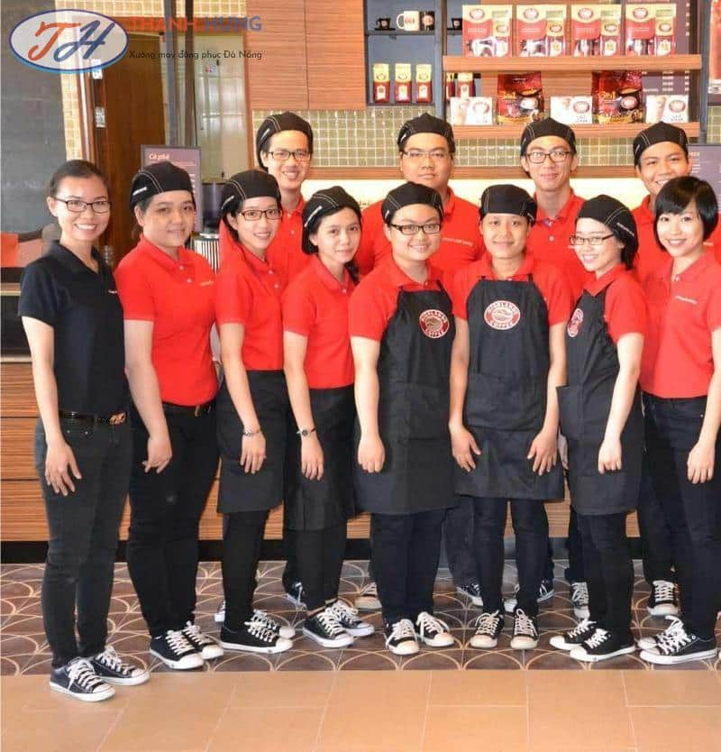 Đồng phục Highlands Coffee được thiết kế đơn giản nhưng rất tinh tế và nổi bật.
