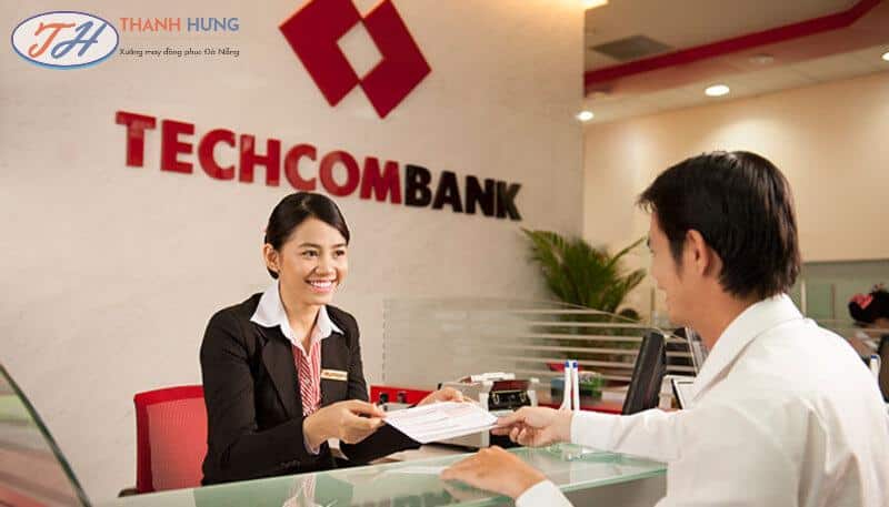 Đồng phục Techcombank được thiết kế với kiểu dáng hiện đại và chuyên nghiệp