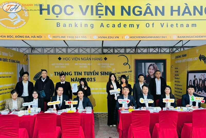 Đồng phục học viện ngân hàng biểu trưng cho sự đoàn kết
