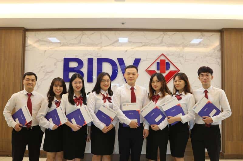 áo sơ mi đồng phục là lựa chọn tiêu chuẩn cho nhân viên BIDV