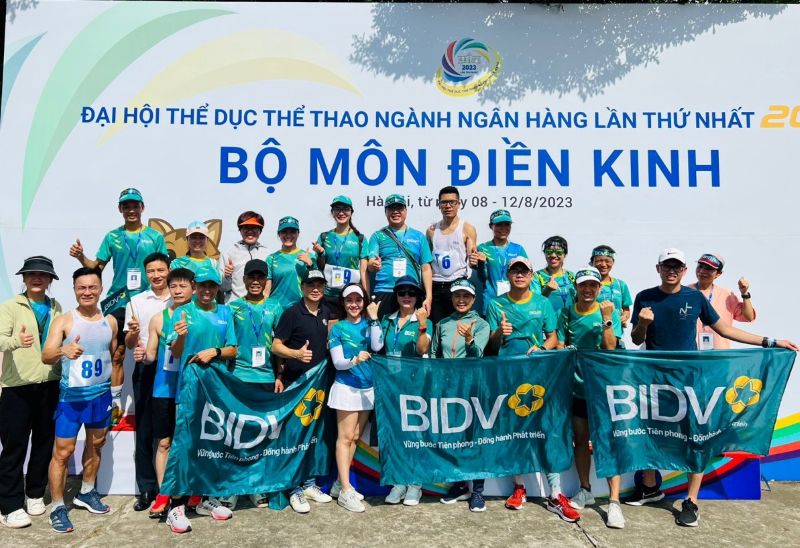 Ngân hàng BIDV cũng thiết kế riêng áo thun dành cho các sự kiện và hoạt động team building