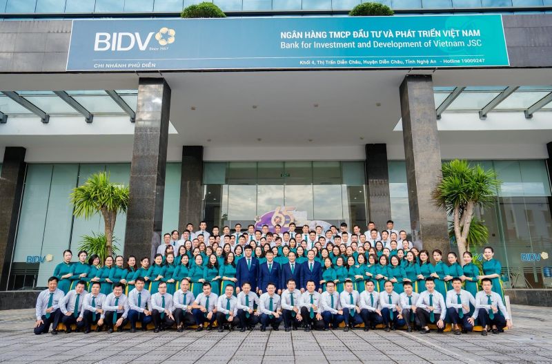 Đồng phục BIDV mang phong cách hiện đại, thanh lịch