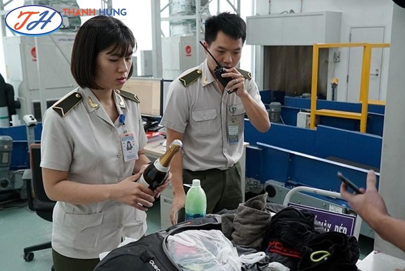 Đồng phục an ninh tại sân bay dành cho cán bộ cấp cao