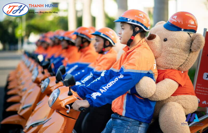 Đồng phục Ahamove đóng vai trò quan trọng trong việc xây dựng hình ảnh thương hiệu chuyên nghiệp,