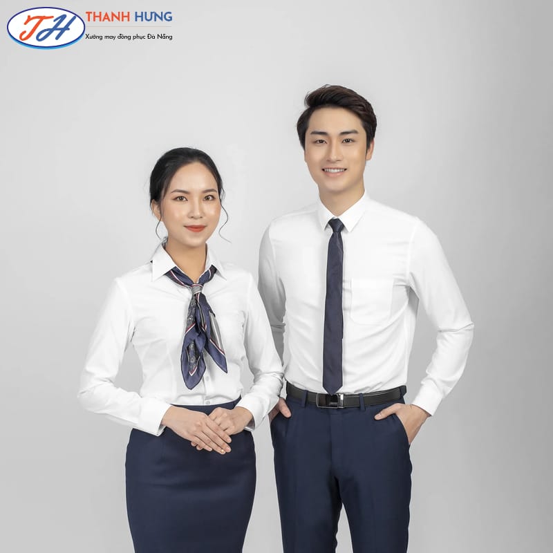 Mẫu áo đồng phục cho nhân viên bán hàng cho các ngành cần sự chỉnh chu