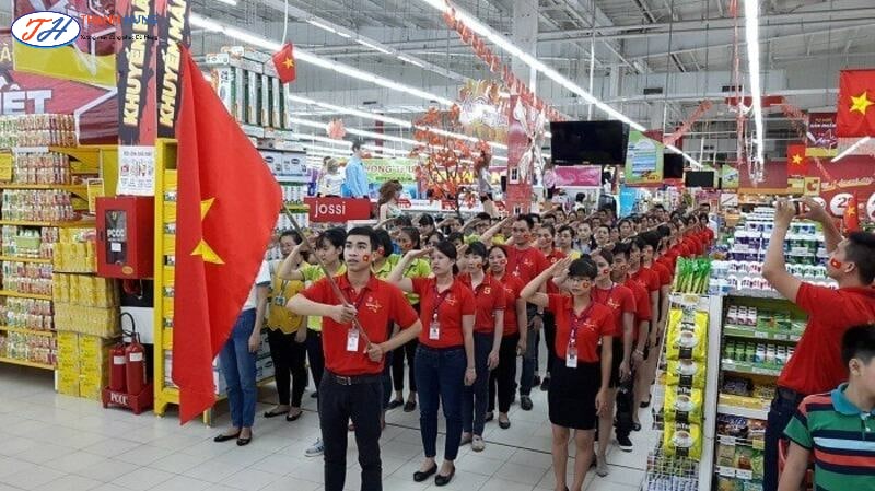 Mẫu đồng phục đỏ tại Big C cập nhật mới nhất