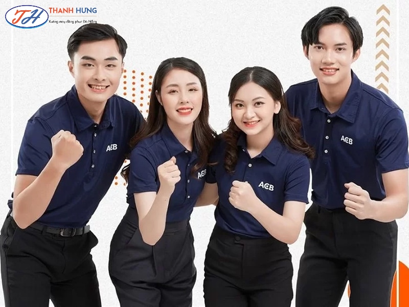 Mẫu đồng phục nhân viên bán hàng màu xanh ghi giúp nhận diện tốt thương hiệu