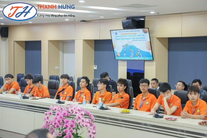Nhu cầu đặt may đồng phục riêng để tạo sự đồng bộ, thể hiện tinh thần đoàn kết