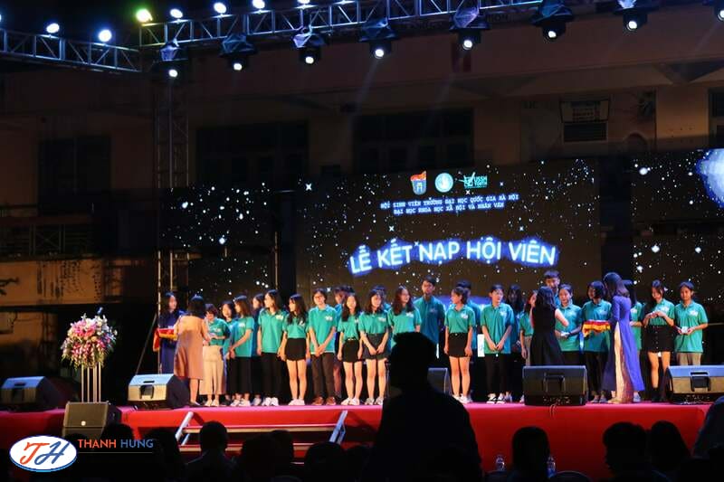 Mẫu áo clb màu xanh tươi mát