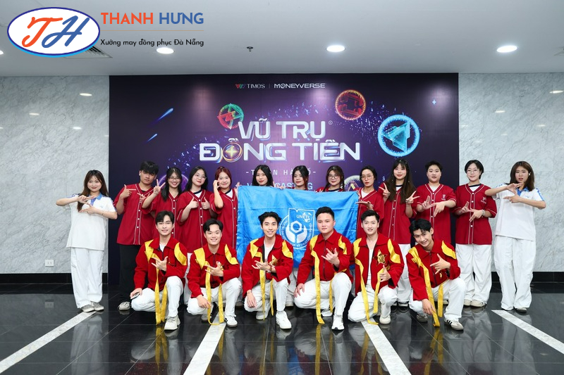 Mẫu áo đồng phục clb nhảy của UNETI