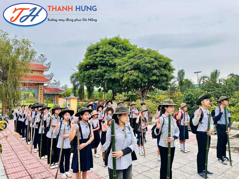 Đồng phục Đoàn sinh áo sơ mi chất liệu kaki form đứng, khó nhăn và thấm mồ hôi tốt