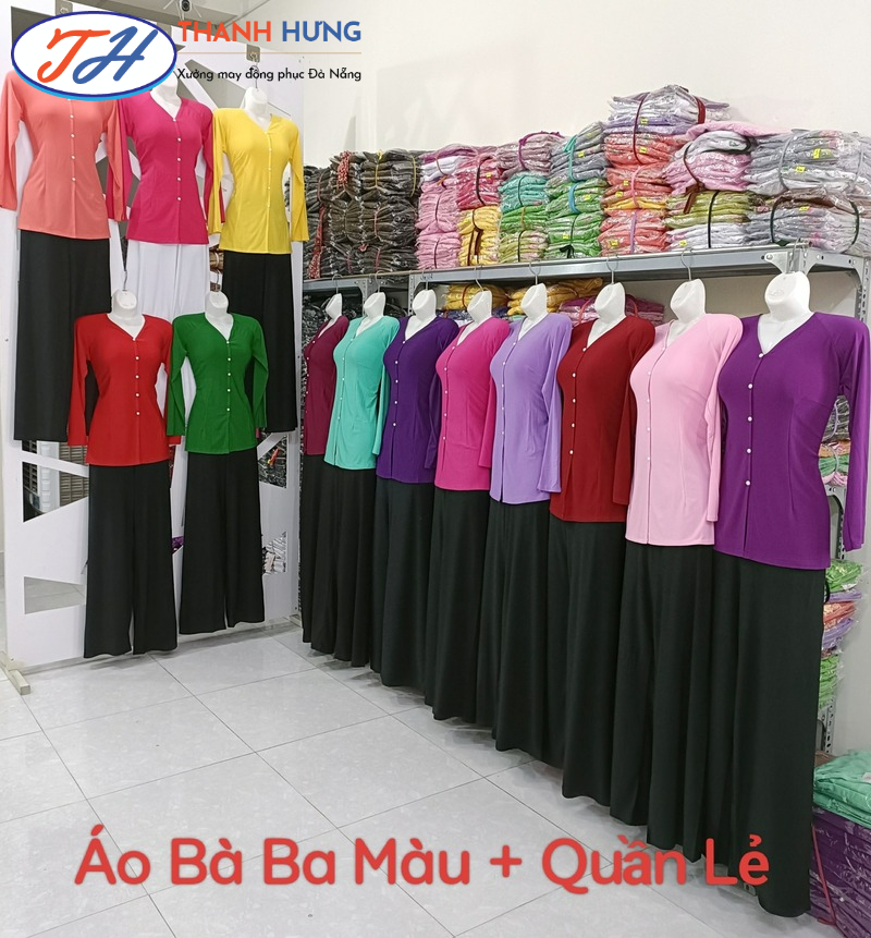 Màu sắc áo bà ba đa dạng màu từ đỏ, đen, trắng xanh