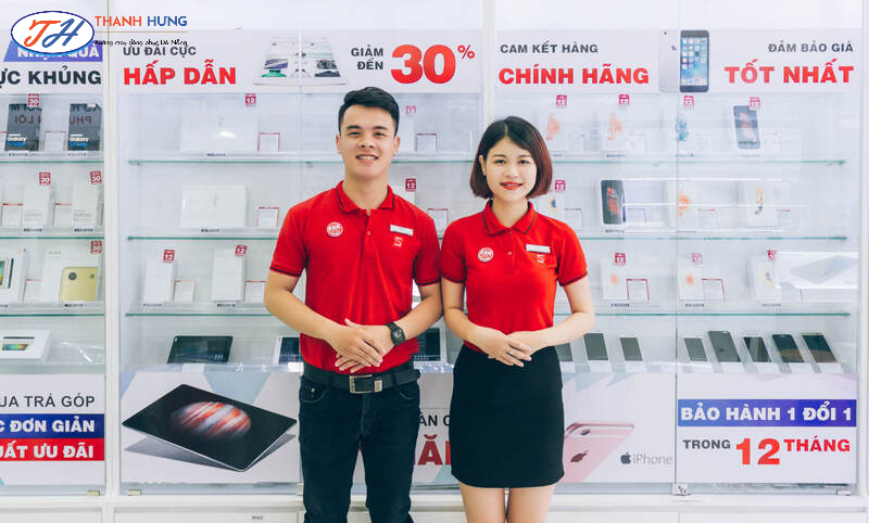 Chân váy kèm quần kết hợp áo polo