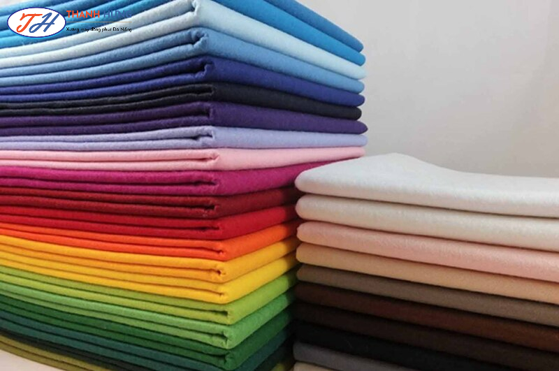 Chất liệu mền mại giúp các nhóm nhảy thoải mái thực hiện các động tác khó